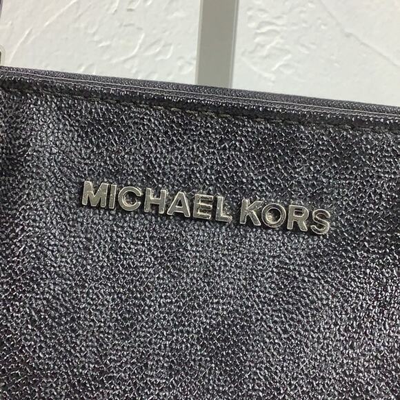 Michael Kors Morgan coated signature print Travel Tote zippered purse & dust bag - Picture 2 of 16